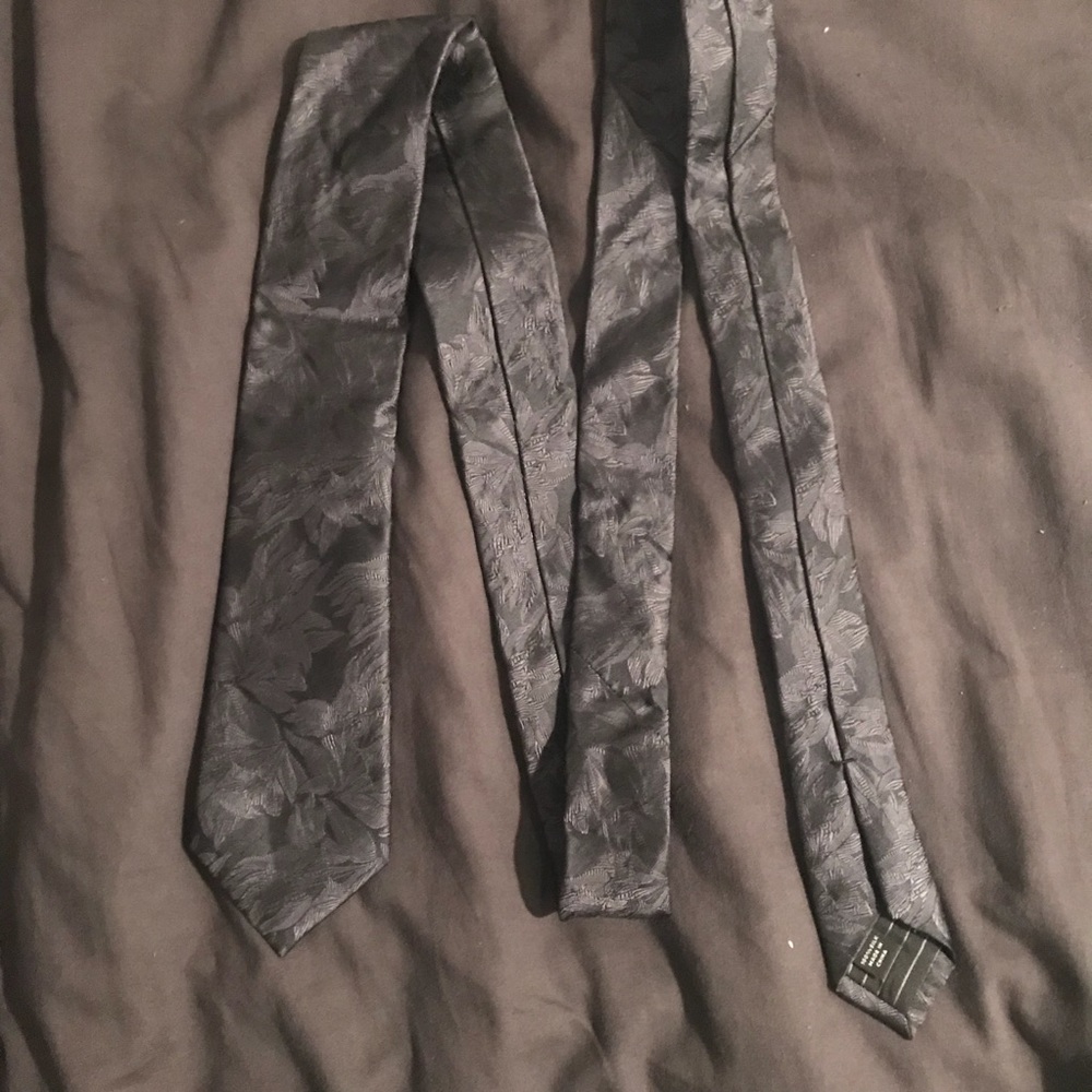 Chic Special Occasion EXPRESS tie